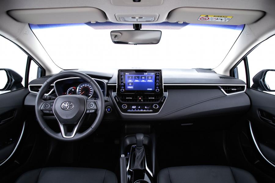Торпедо Toyota Corolla XEi Sedan 2019 года  (LA) (фото 18 из 33)